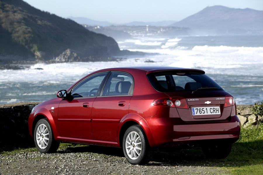  Chevrolet Lacetti 5-Door 2006 года  (фото 28 из 42)